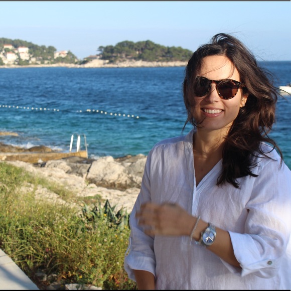 Meet your Posher, Emily - Picture 1 of 1